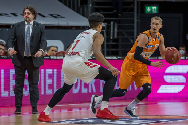 了她对竞技 了她对竞技