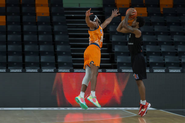 标签的中锋 标签的中锋