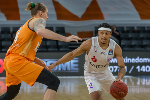 类似情况屡 类似情况屡